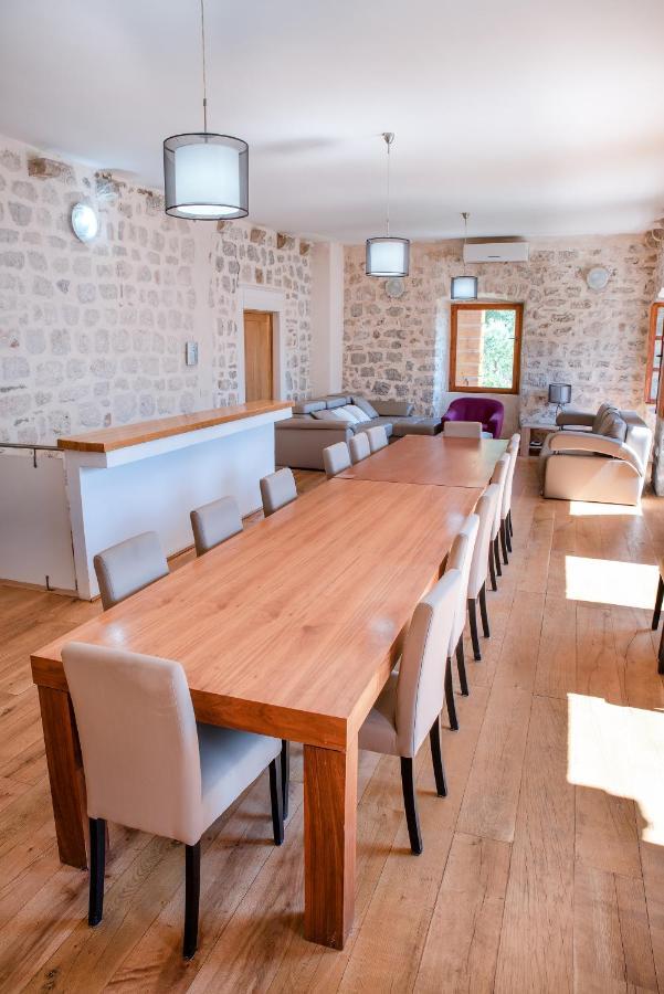 פראסט Guesthouse Mrshe Palace מראה חיצוני תמונה