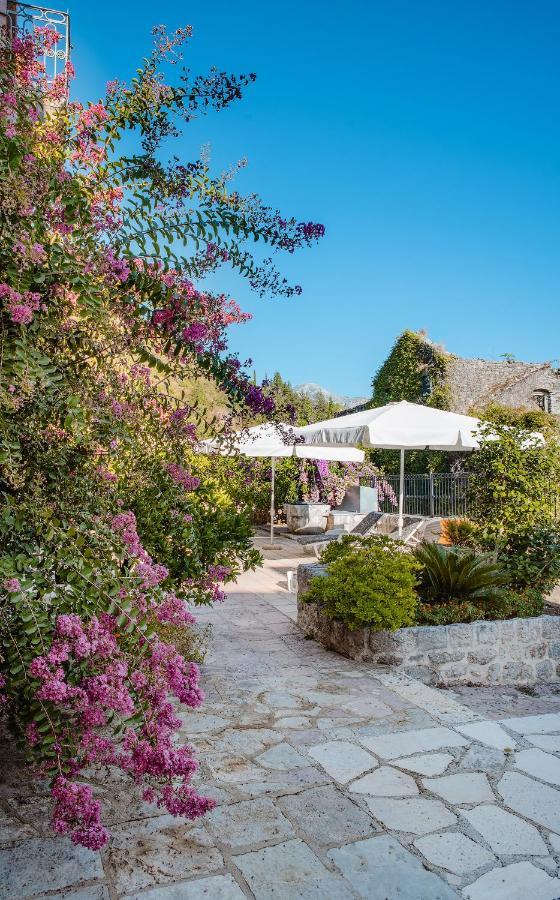 פראסט Guesthouse Mrshe Palace מראה חיצוני תמונה