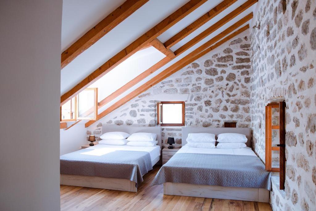 פראסט Guesthouse Mrshe Palace מראה חיצוני תמונה